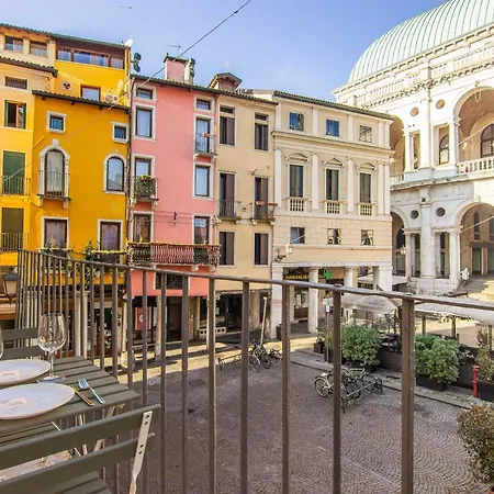 Casa Margherita Basilica View & Terrace Виченца
