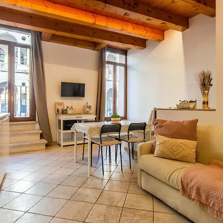 Casa Margherita Basilica View & Terrace Виченца