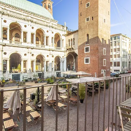 Casa Margherita Basilica View & Terrace Apartment Vicenza